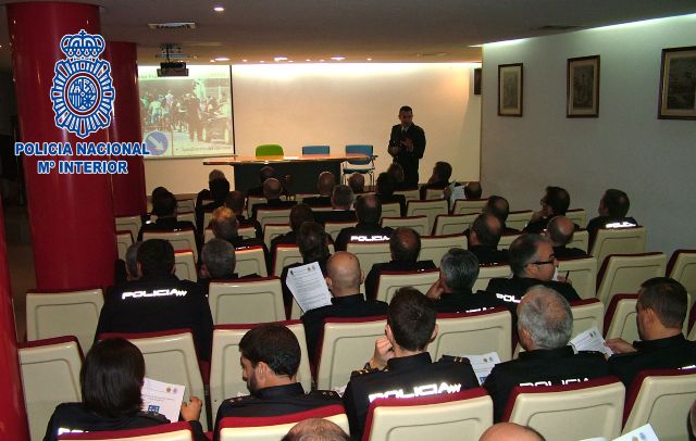 Policía Nacional y Bomberos coordinan sus actuaciones conjuntas - 1, Foto 1