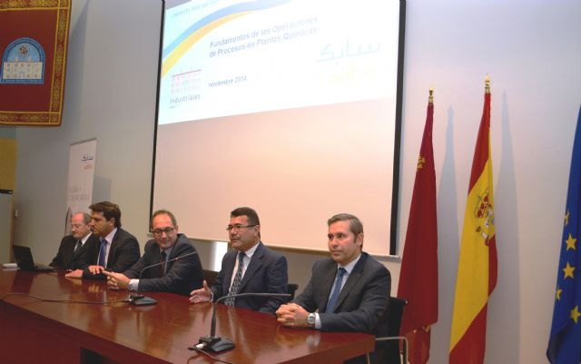 Educación y las universidades públicas colaboran en la formación especializada de operadores de Sabic - 1, Foto 1