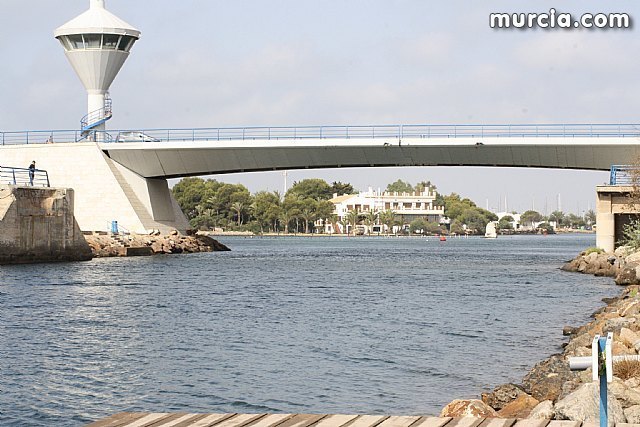 La Asamblea pide al Gobierno Regional su colaboración en el mantenimiento del puente levadizo del canal de El Estacio - 1, Foto 1