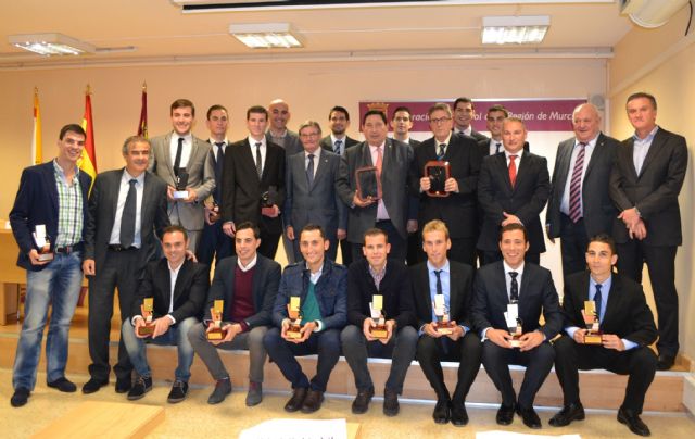 Galardones a los colegiados ascendidos a la categoría nacional - 1, Foto 1