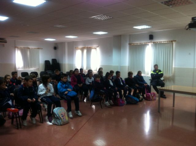 El Gabinete de Educación Vial de la Policía Local pone en marcha una experiencia piloto en el colegio Samaniego - 2, Foto 2