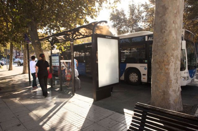 J.S. Mobiliario Urbano mantendrá las marquesinas de autobús y explotará su publicidad - 1, Foto 1