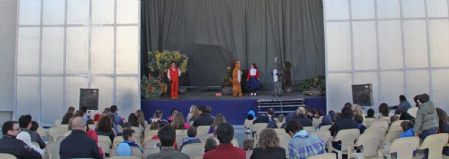 Actividades infantiles y teatro organizado para conmemorar el Día Mundial de la Infancia en el Complejo Cultural Auditorio - 1, Foto 1