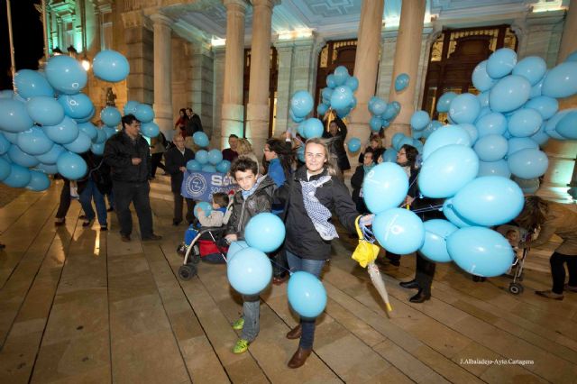 El Palacio Consistorial se iluminó de azul por el Día Mundial de la Diabetes - 4, Foto 4