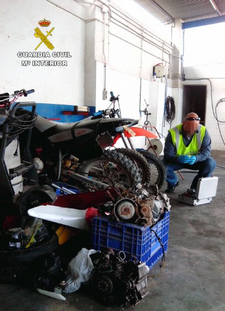 La Guardia Civil desmantela una banda juvenil dedicada a la sustracción, manipulación y venta de ciclomotores - 4, Foto 4