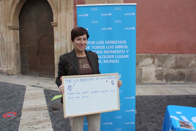 La consejera de Sanidad y Política Social participa en los actos del Día de los Derechos del Niño de Unicef - 1, Foto 1