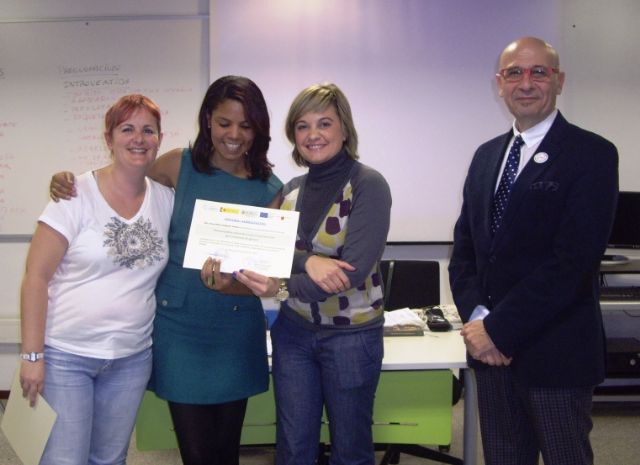 /La directora general de Política Social clausura el curso de Dinamizadora comunitaria para la prevención de la violencia de género - 2, Foto 2