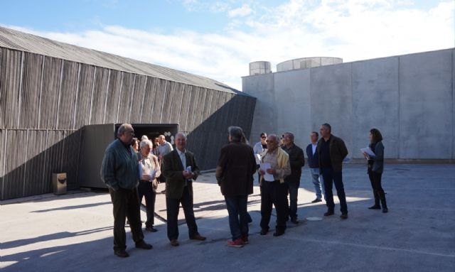 Una treintena de personas recorre La Conservera junto al arquitecto Fernando de Retes en una visita organizada por Cultura - 1, Foto 1