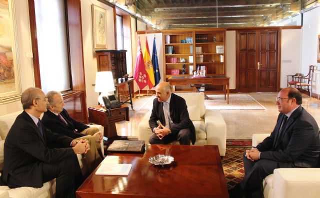 El presidente de la Comunidad recibe al presidente del Consejo Escolar del Estado - 1, Foto 1