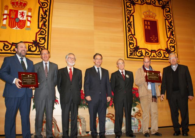 El Alcalde se suma a la conmemoración del XXXVI aniversario de la Constitución - 1, Foto 1