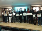 Educacin entrega los Premios Extraordinarios de Bachillerato a los 13 mejores alumnos del curso 2013-2014