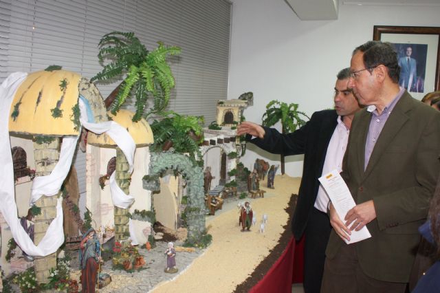 El Alcalde comparte con los vecinos de San Pío X la celebración de la Navidad - 1, Foto 1