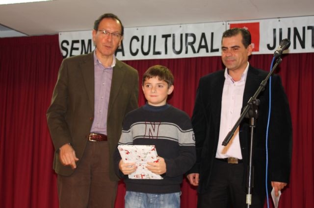 El Alcalde comparte con los vecinos de San Pío X la celebración de la Navidad - 4, Foto 4