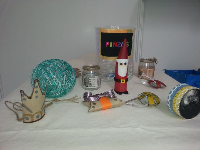 Medio Ambiente realiza esta tarde un taller de felicitaciones de Navidad con objetos reciclados - 3, Foto 3