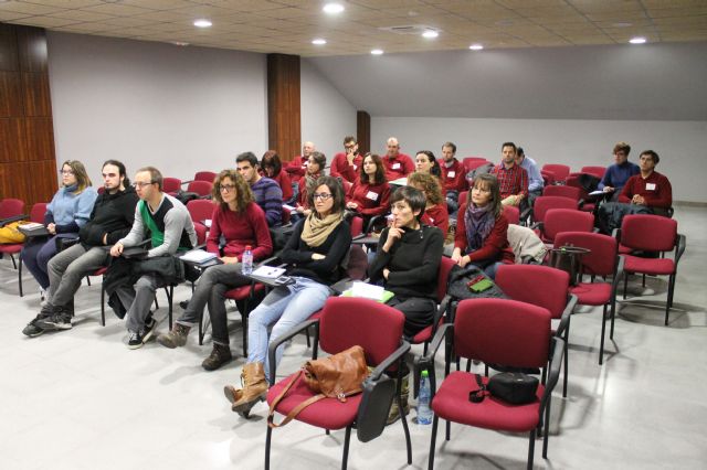 Jumilla dedicó la jornada del lunes al fomento del emprendedor con un taller a cargo del CROEM y con la visita del Autobús del Emprendedor - 5, Foto 5