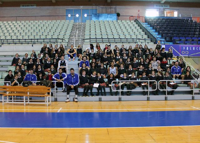 Visita del Colegio Nelva al UCAM Murcia CB - 1, Foto 1