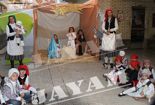 El Colegio Ntra. Sra. del Carmen escenifica el Belén viviente - 1, Foto 1