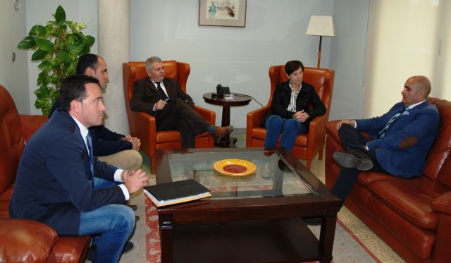 Reunión del alcalde de La Unión con la consejera de Sanidad y Política Social - 2, Foto 2