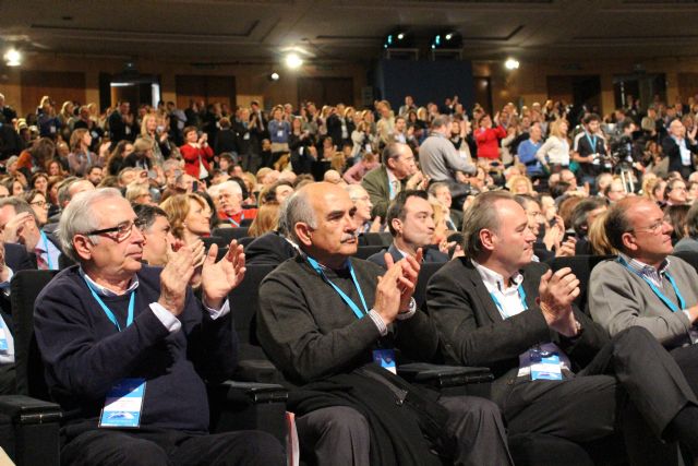 Alberto Garre: Han tenido que coincidir cinco presidentes autonómicos y un gobierno central del PP para recuperar la solidaridad constitucional sobre el agua - 4, Foto 4