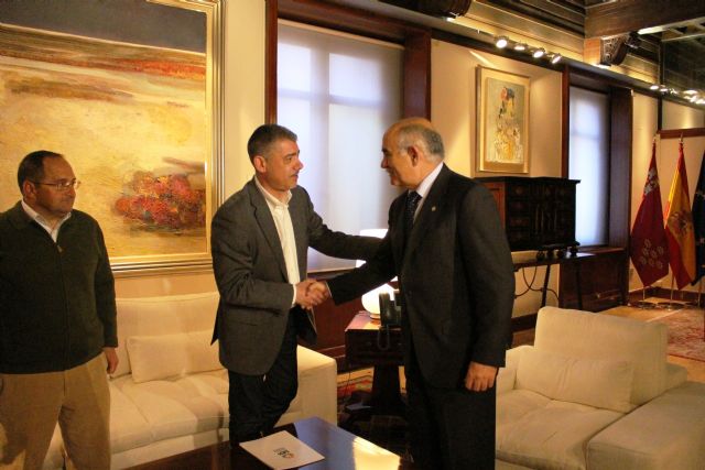 Garre recibió hoy al secretario general de la Unión de Pequeños Agricultores y Ganaderos (UPA) - 2, Foto 2