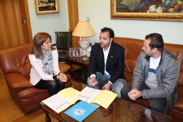 Ayuntamiento y Federación de Salvamento firman un convenio para la realización de acciones formativas de socorrismo - 1, Foto 1