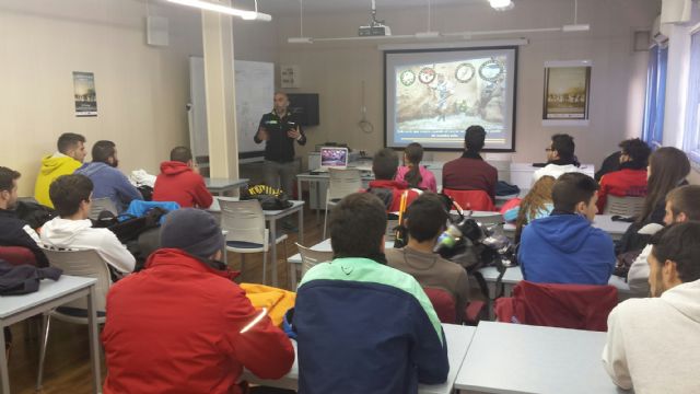 Andrés Lledó cuenta su experiencia en la gesta deportiva de los 4Deserts2014 - 3, Foto 3