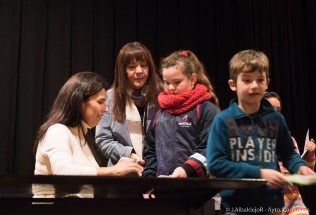 La escritora de cuentos infantiles, Raquel López se encuentra con su público - 5, Foto 5