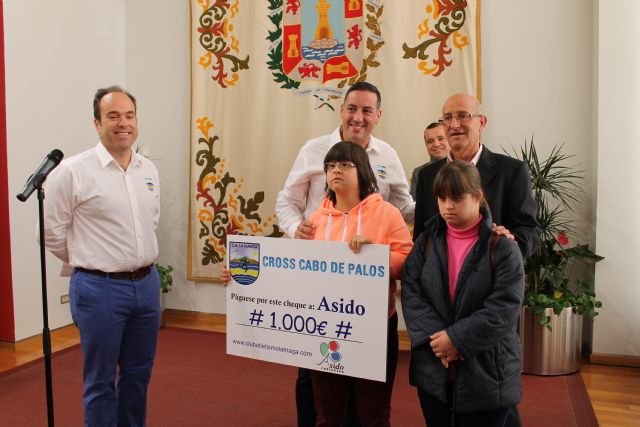 El Cross de Cabo de Palos reparte 4.000 euros entre asociaciones benéficas - 3, Foto 3