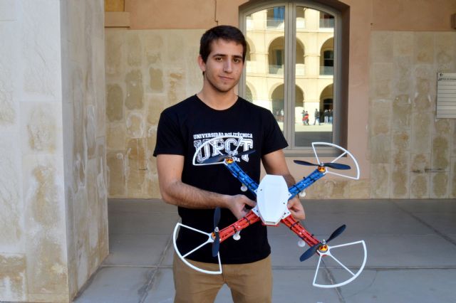 Un estudiante de Industriales diseña un cuadricóptero que se puede controlar desde un Smartphone - 1, Foto 1