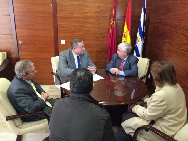 La Consejería de Fomento pone en marcha el proyecto de la carretera de El Carche - 1, Foto 1