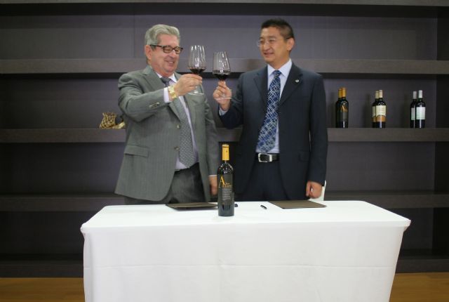 Bodegas Luzón firma un acuerdo con COFCO para distribuir en exclusiva sus vinos en China - 1, Foto 1