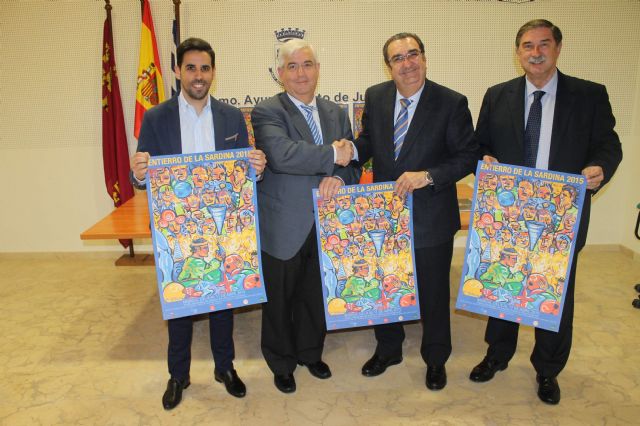 La Agrupación Sardinera y el alcalde de Jumilla presentan a Jumilla, como pueblo desde donde partirá la Sardina para las Fiestas de Primavera - 1, Foto 1