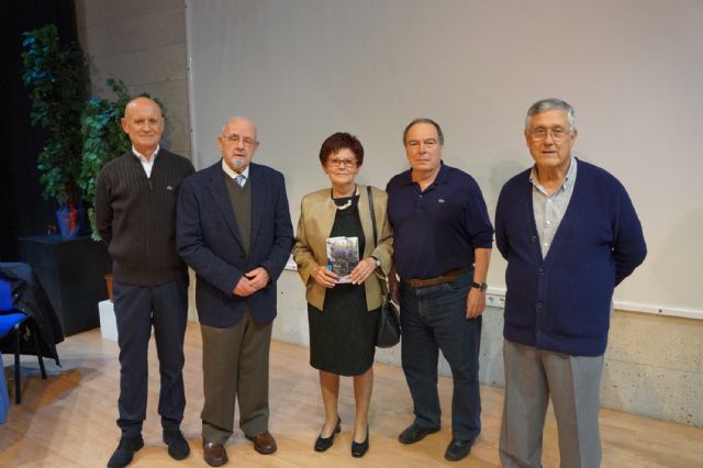 La Asociación Literaria Las Torres presenta la ópera prima de Pepita Dólera - 1, Foto 1