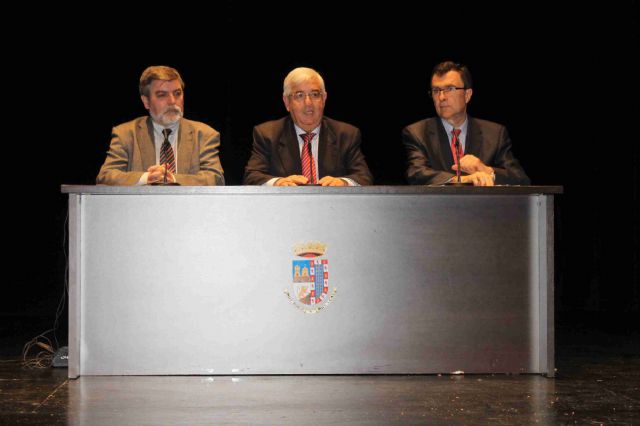 El científico del CSIC Jesús Martínez-Frías despeja en Jumilla incógnitas sobre la vida en el espacio - 4, Foto 4