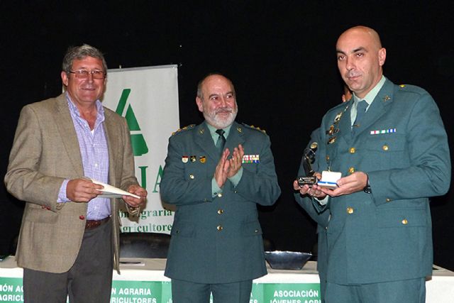 Los Equipos ROCA de la Guardia Civil han sido premiados por colectivos agrarios de la Región - 2, Foto 2