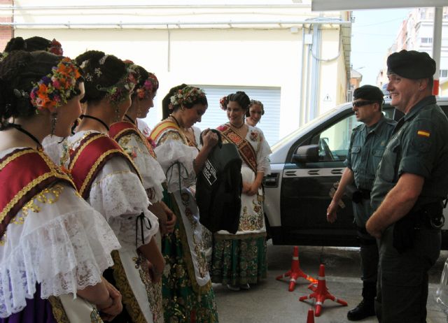 La Reina de la Huerta 2015 y sus damas de honor visitan las instalaciones de la Guardia Civil de Murcia - 3, Foto 3