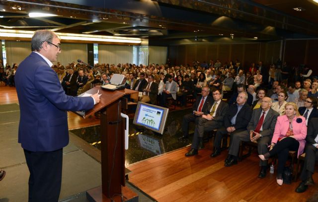 Más de 300 personas han asistido al debate que Ucomur ha celebrado con todos los candidatos a la presidencia de la Comunidad - 1, Foto 1