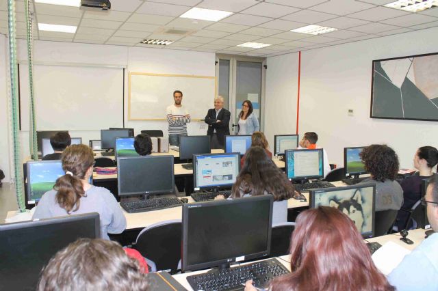 El alcalde visita a los alumnos y alumnas de los tres cursos que está desarrollando el SEF en Jumilla - 2, Foto 2