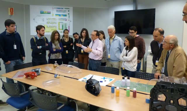 Participantes en las primeras Jornadas de Economía y Desarrollo Sostenible visitan SABIC - 1, Foto 1