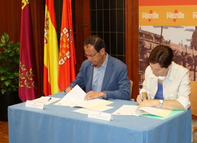 Sanidad y el Ayuntamiento de Murcia coordinan nuevas ayudas para mujeres víctimas de violencia de género - 1, Foto 1