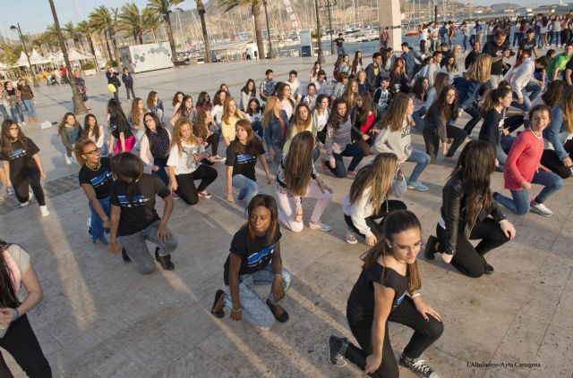 Los jóvenes bailaron por las Artes y el Absentismo escolar - 4, Foto 4