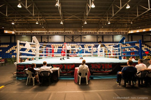 Diez combates enfrentan a una veintena de féminas en las semifinales de boxeo - 1, Foto 1