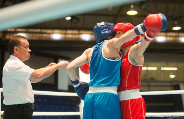 Diez combates enfrentan a una veintena de féminas en las semifinales de boxeo - 2, Foto 2