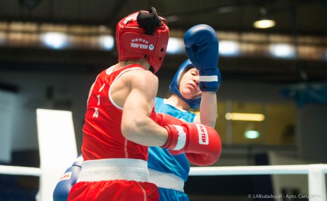 Diez combates enfrentan a una veintena de féminas en las semifinales de boxeo - 4, Foto 4