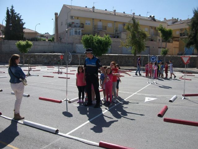 Unos 1.000 escolares de Primaria participan este mes en las XIV Jornadas de Educación Vial de Cehegín - 3, Foto 3