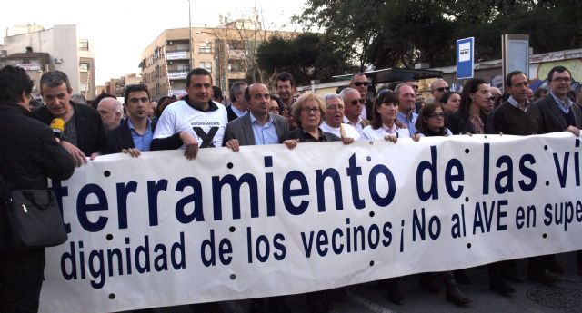 Serna (UPyD) tacha la adjudicación de la llegada en superficie del AVE a El Carmen como electoralista y un engaño - 1, Foto 1