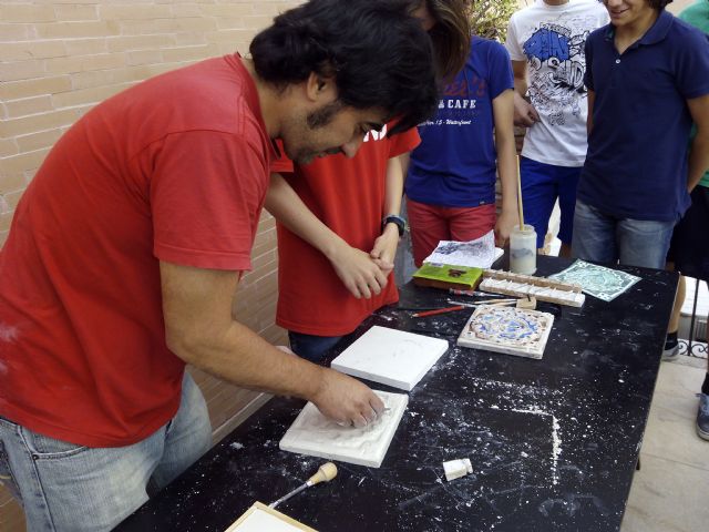 Cultura llena los museos regionales de talleres de manualidades, pintura y reciclaje para celebrar en familia el Día de los Museos - 1, Foto 1