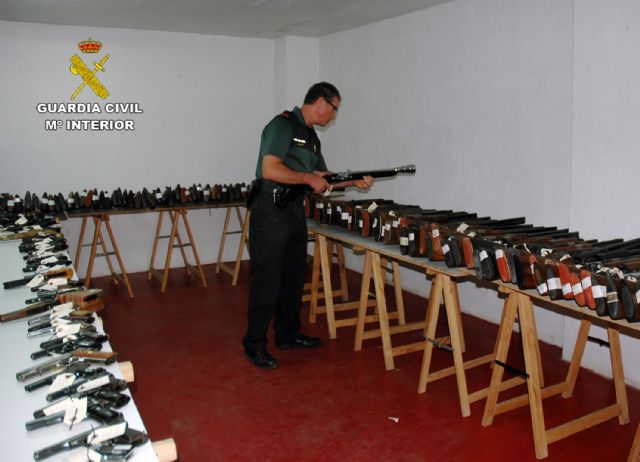 La Guardia Civil de Murcia celebra la exposición-subasta de armas del año 2015 - 1, Foto 1