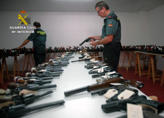 La Guardia Civil de Murcia celebra la exposición-subasta de armas del año 2015 - 4, Foto 4