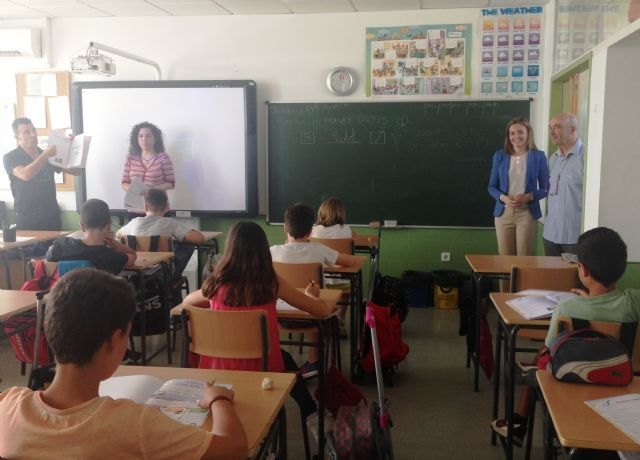 La Consejería de Educación evalúa desde hoy a la primera promoción de alumnos bilingües para comprobar su dominio del inglés - 1, Foto 1